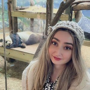 Meet your Posher, Stephanie